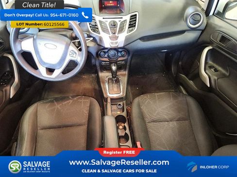 Used 2013 Ford Fiesta SE w/ Fiesta Graphic Pkg FWD image 11
