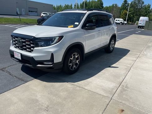 Used 2023 Honda Passport TrailSport image 1