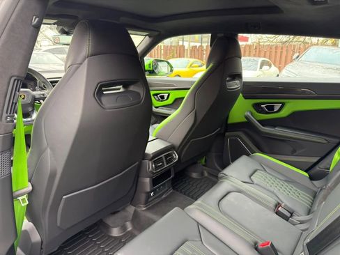 Used 2024 Lamborghini Urus S image 13