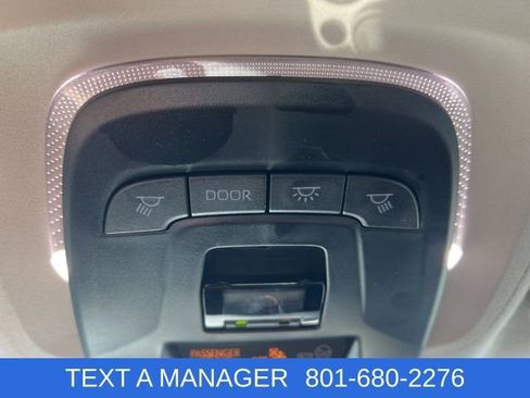 Used 2025 Toyota Corolla LE image 21