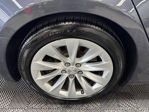 Used 2018 Tesla Model S 75D image 17