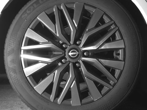 Used 2025 Nissan Altima 2.5 SV image 15