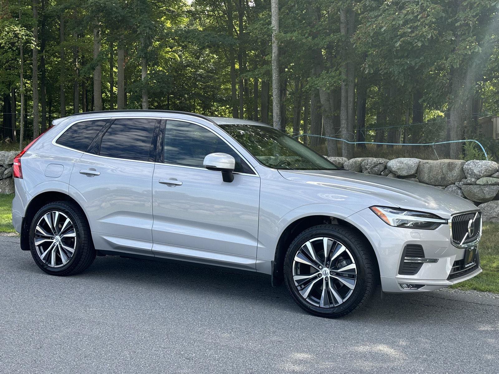 Used 2022 Volvo XC60 B5 Momentum w/ Climate Package AWD/4WD image 15