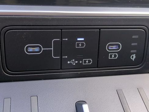 Used 2024 Hyundai Santa Fe SEL FWD image 18