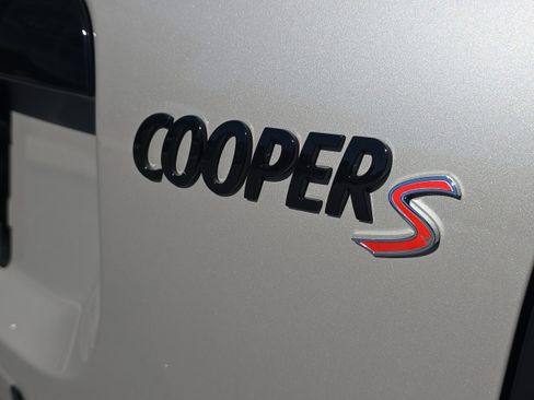 Used 2023 MINI Cooper Countryman S w/ Signature Upholstery Package image 6