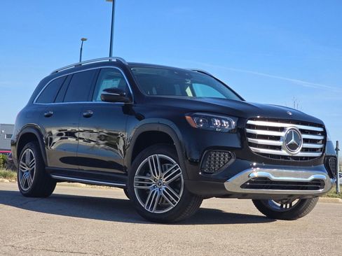 New 2026 Mercedes-Benz GLS 450 4MATIC image 1