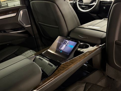 New 2026 Cadillac Escalade Platinum Sport AWD/4WD image 63