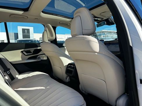 Used 2025 Mercedes-Benz E 450 4MATIC All-Terrain Wagon image 49