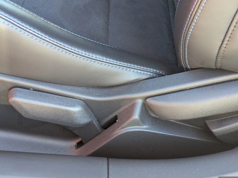 Used 2025 Ford Mustang Dark Horse image 18