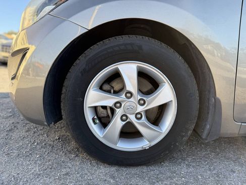 Used 2015 Hyundai Elantra SE FWD image 26