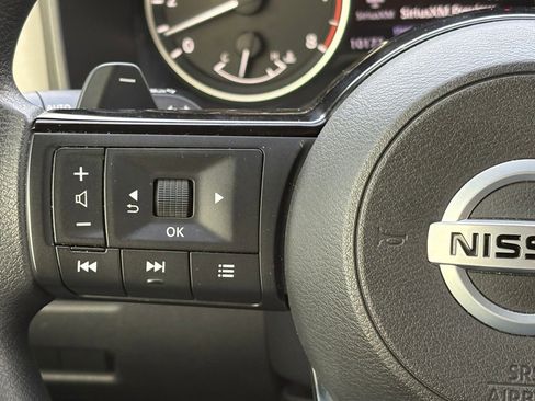 Certified 2021 Nissan Rogue SV FWD image 18