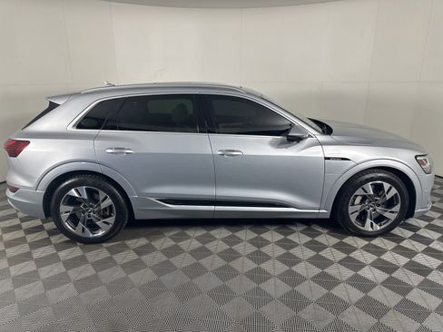 Used 2021 Audi e-tron Premium Plus w/ Premium Plus Package image 7