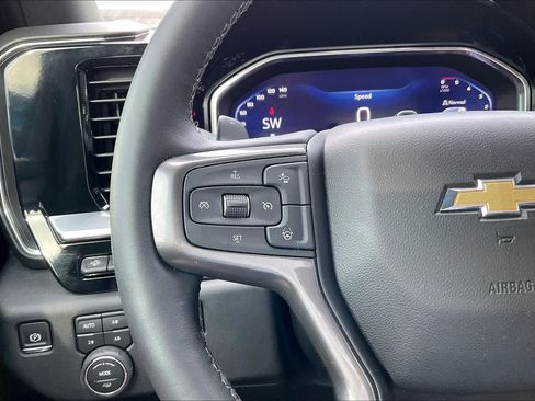 Used 2026 Chevrolet Silverado 1500 High Country AWD/4WD image 22