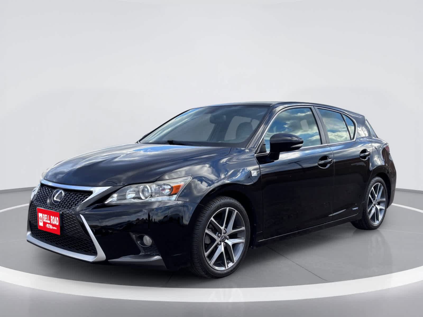 Used 2014 Lexus CT 200h w/ F Sport w/Nuluxe Interior FWD image 2