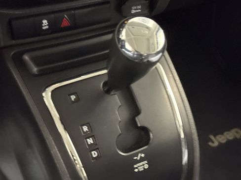 Used 2012 Jeep Patriot Sport AWD/4WD image 16