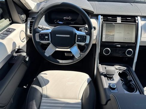 New 2026 Land Rover Discovery Dynamic SE AWD/4WD image 22