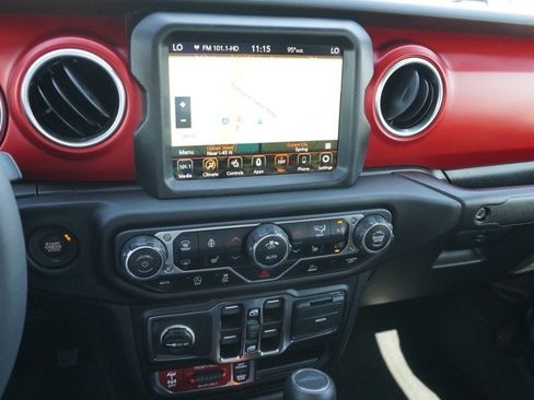 Used 2023 Jeep Gladiator Rubicon w/ Cold Weather Group AWD/4WD image 19