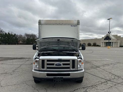 Used 2019 Ford E-350 and Econoline 350 Super Duty RWD image 15