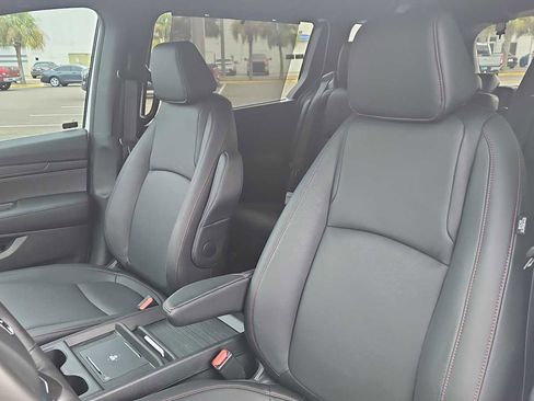Certified 2025 Honda Odyssey Sport-L image 13