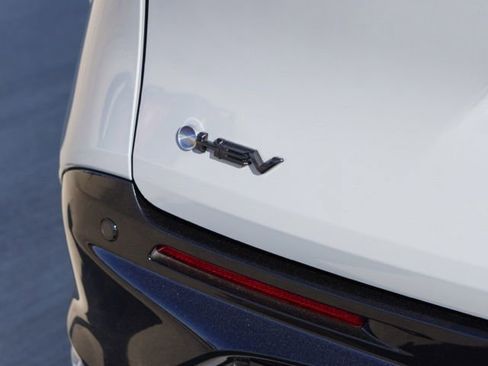 Certified 2026 Toyota Sienna XSE image 9