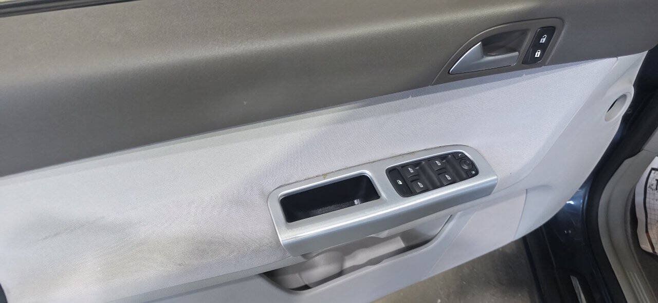Used 2010 Volvo S40 2.4i FWD image 9