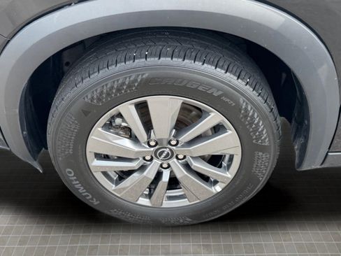 Used 2025 Nissan Pathfinder SV AWD/4WD image 20