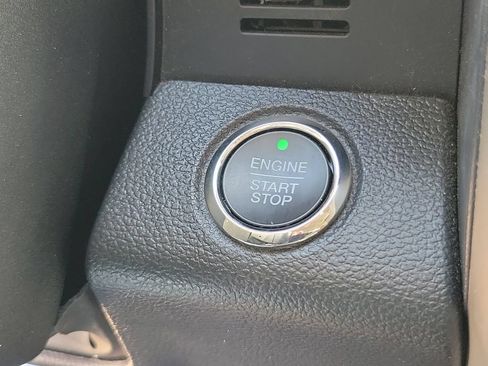 Used 2020 Ford F150 Lariat RWD image 30