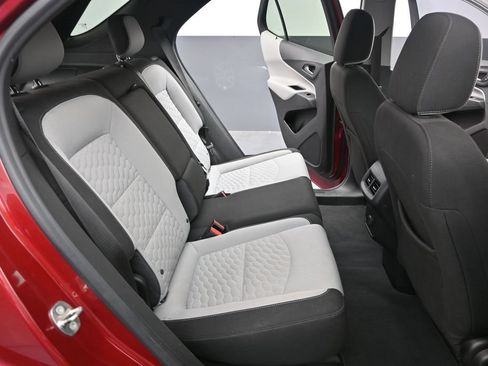 Used 2018 Chevrolet Equinox LT FWD image 32