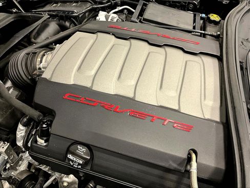 Used 2017 Chevrolet Corvette Stingray Coupe w/ 1LT RWD image 24