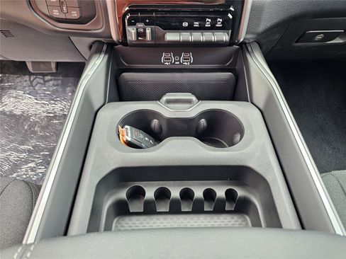 New 2026 RAM 2500 Big Horn AWD/4WD image 29