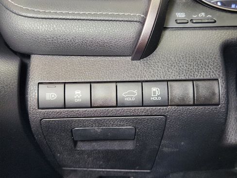 Used 2023 Toyota Camry SE FWD image 22