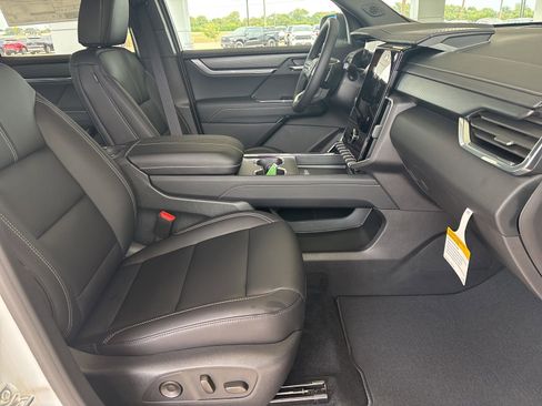 New 2026 GMC Acadia Elevation w/ Elevation Premium Package image 16