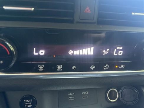 Used 2024 Nissan Rogue SV image 28