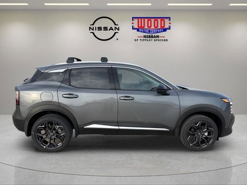 New 2026 Nissan Kicks SR w/ SR Premium Package AWD/4WD image 2