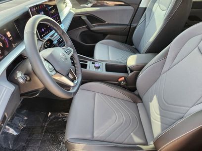 New 2026 Volkswagen Tiguan SE