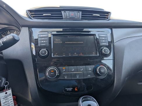 Used 2020 Nissan Rogue Sport S FWD image 14