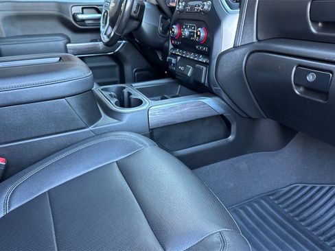 Certified 2021 Chevrolet Silverado 2500 LTZ w/ Z71 Chrome Sport Edition image 17