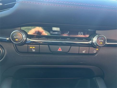 Used 2025 MAZDA MAZDA3 Carbon w/ Appearance Package image 19