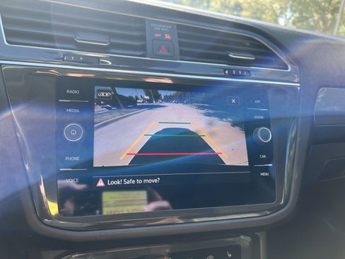 Certified 2023 Volkswagen Tiguan SE image 23