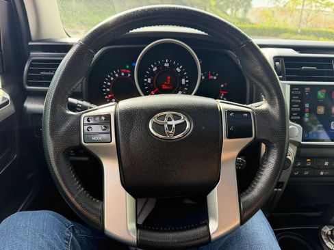 Used 2010 Toyota 4Runner Limited image 21