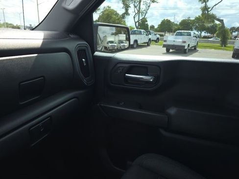 Used 2022 Chevrolet Silverado 1500 Custom image 16