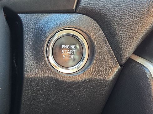 Used 2024 Toyota RAV4 XLE FWD image 20
