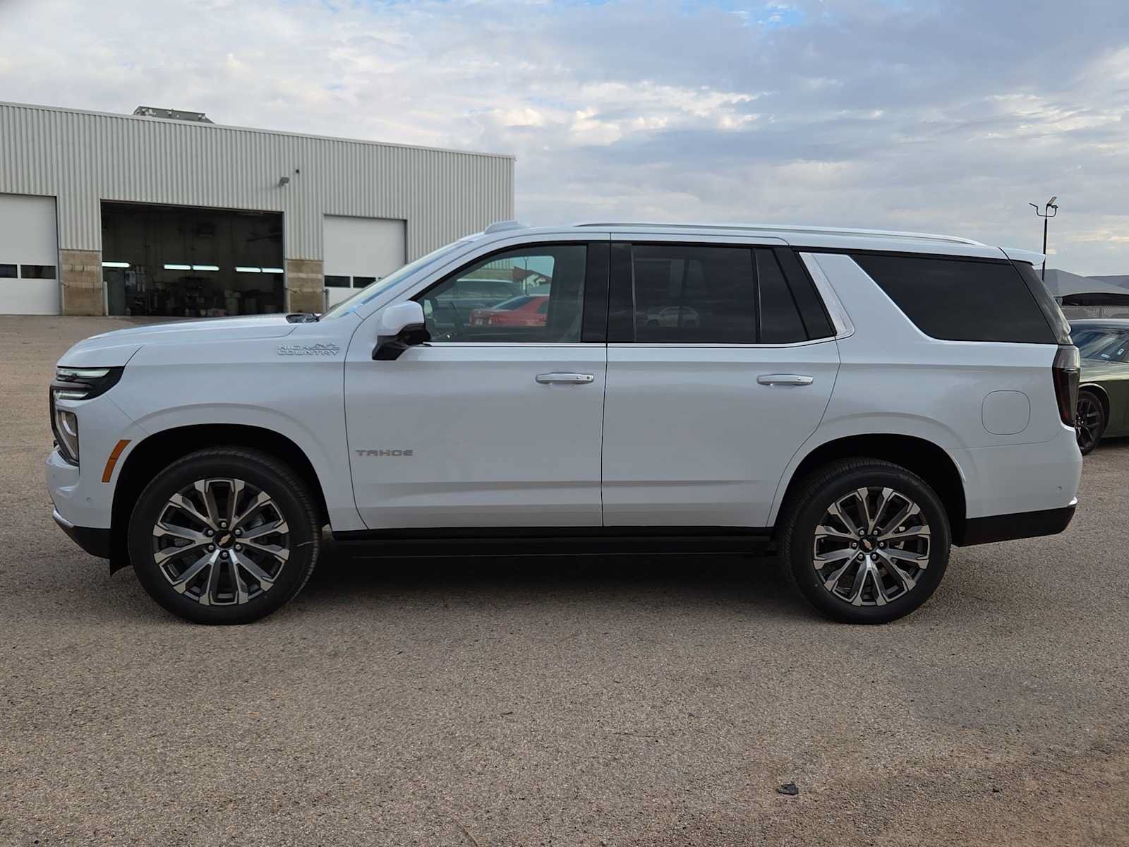 New 2027 Chevrolet Tahoe High Country AWD/4WD image 5