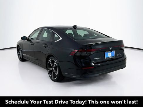 Used 2023 Honda Accord Sport image 6