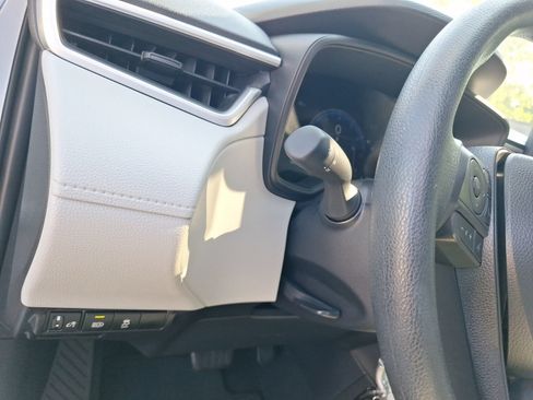 Used 2026 Toyota Corolla Cross L FWD image 17