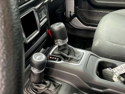 Used 2022 Jeep Wrangler Unlimited Sport image 14