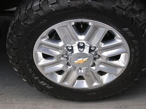 Used 2025 Chevrolet Silverado 2500 High Country w/ High Country Premium Package AWD/4WD image 24