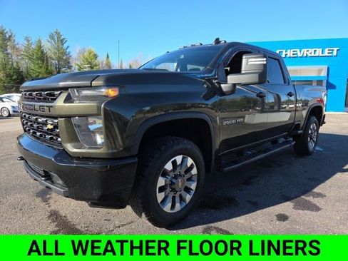 Used 2022 Chevrolet Silverado 2500 Custom w/ Custom Value Package AWD/4WD image 4