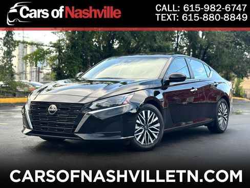 Used 2023 Nissan Altima 2.5 SV w/ SV Premium Package FWD image 1