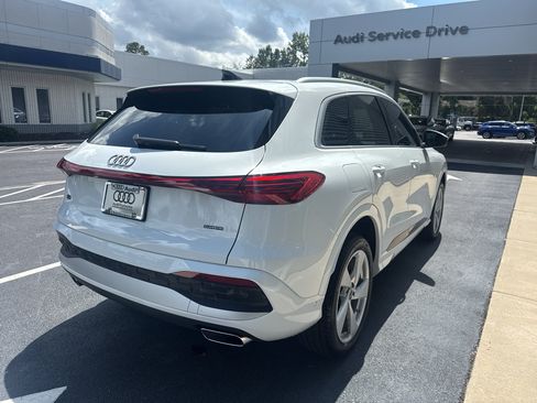 Used 2025 Audi Q5 Premium Plus AWD/4WD image 5